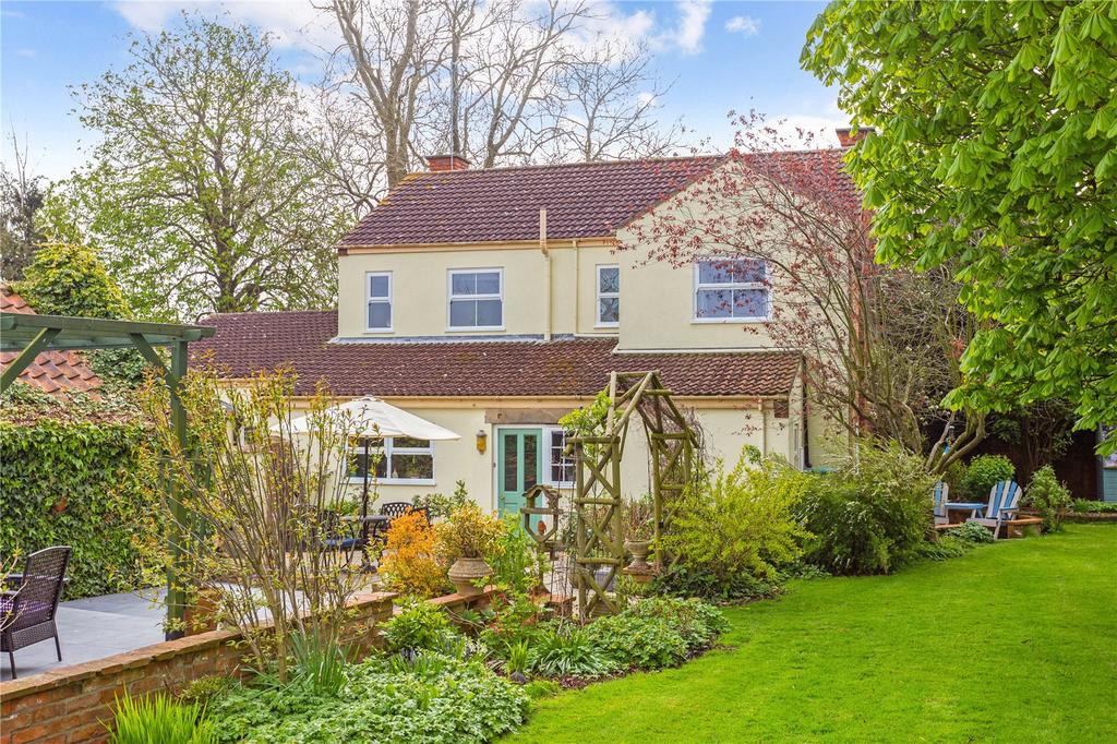 Mid Farm House, Lissington, Lincoln, Lincolnshire, LN3 6 bed detached