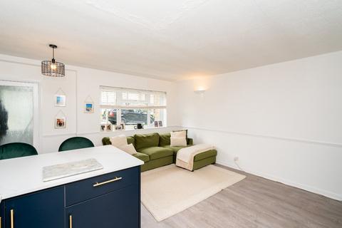 1 bedroom maisonette to rent, Harriet Way, Bushey, Hertfordshire, WD23