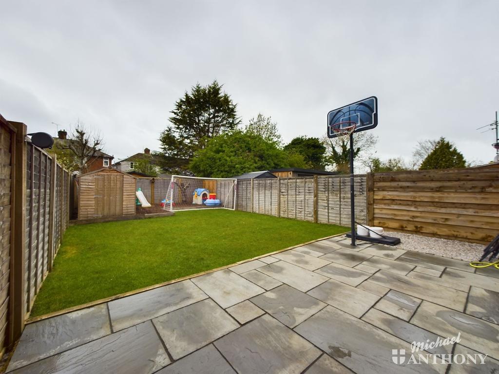 Cam01064 g0 pr0314 still011