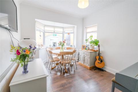 19 Grantham Avenue, Grimsby, DN33 2HE