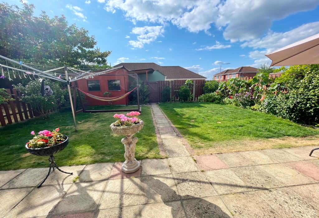 Kinson Road, Bournemouth, Dorset 3 bed detached bungalow for sale £