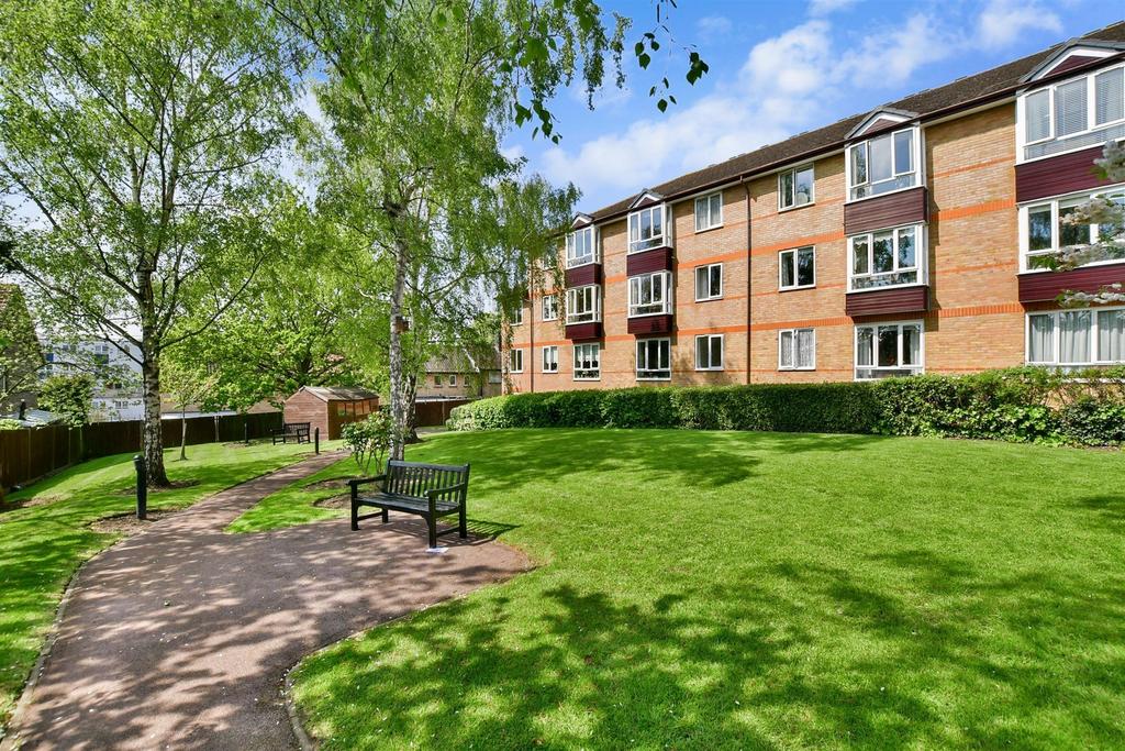 Thicket Road, Sutton, Surrey 1 bed flat for sale £80,000