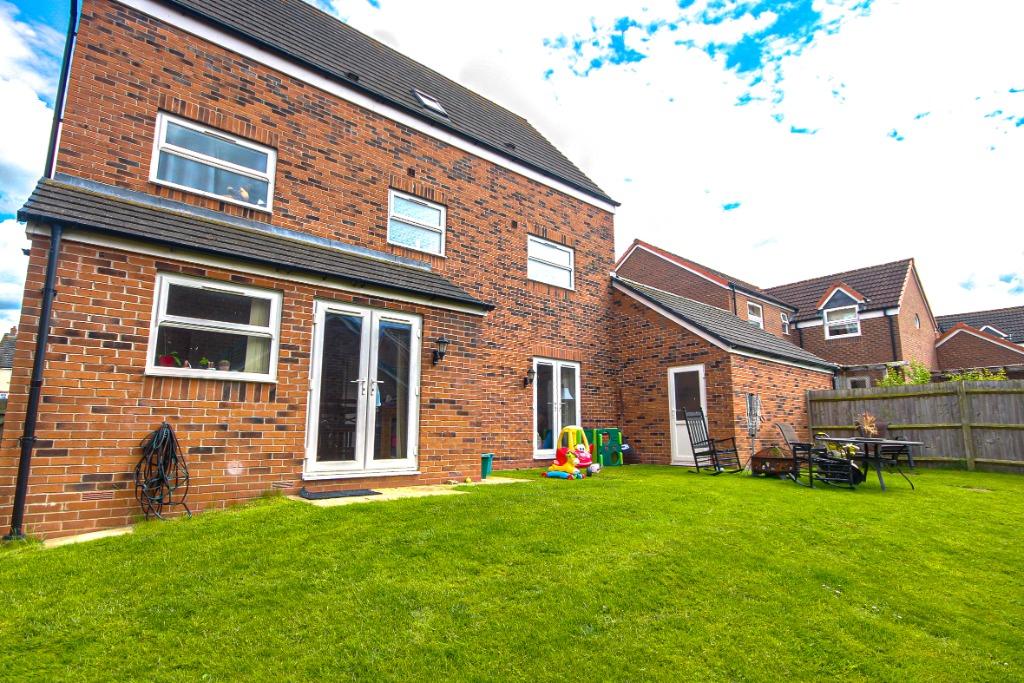 Stafford Close, Kingsway, Gloucester, GL2 5 bed detached house to rent