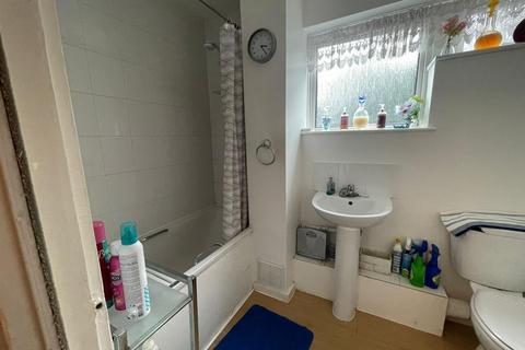 98 Braybourne Close, Uxbridge, UB8 1UJ