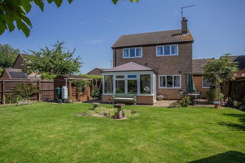 3 bedroom detached house for sale, Green Lane, Yaxley, Peterborough, Cambridgeshire. PE7 3YJ