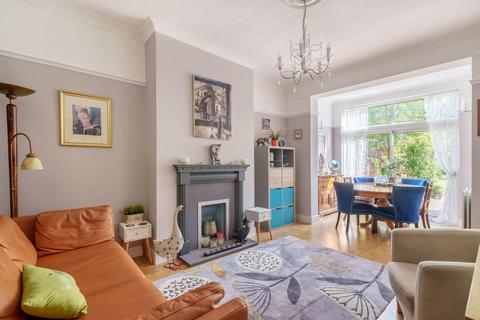 110 Palace View, Bromley, BR1 3ER