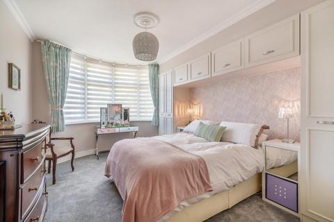 110 Palace View, Bromley, BR1 3ER