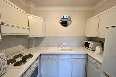 undefined, Kings Road, Chalkwell SS0