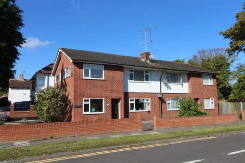 3, Blenheim Court Blenheim Crescent, Leigh-on-sea, SS9 3DU