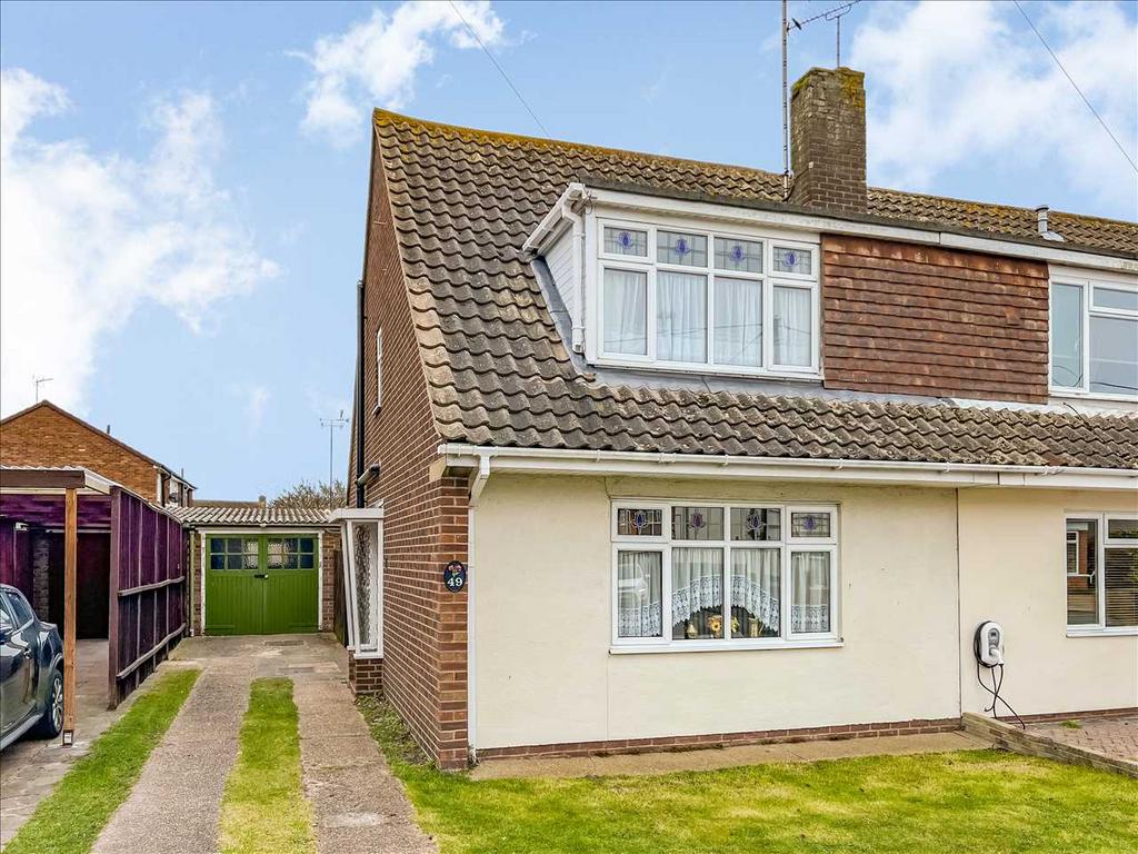 Hadleigh SS7 3 bed chalet for sale £400,000