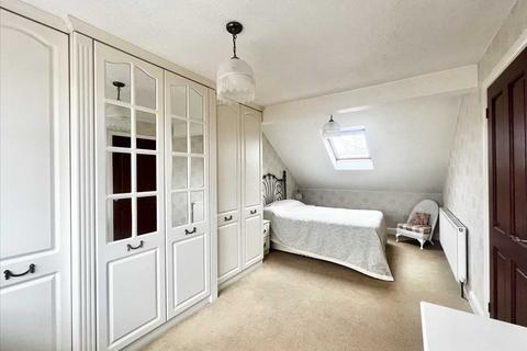 41 Blenheim Chase, Leigh-on-sea, SS9 3BZ