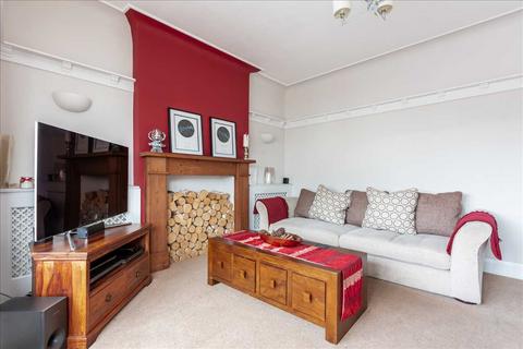 12 Aberdeen Gardens, Leigh-on-sea, SS9 3RH