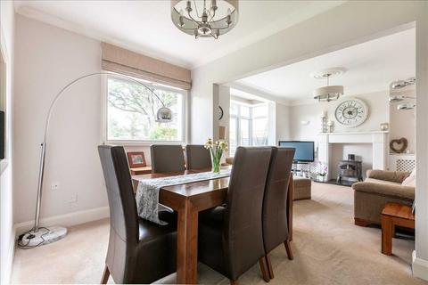 12 Aberdeen Gardens, Leigh-on-sea, SS9 3RH