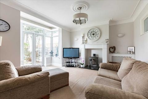 12 Aberdeen Gardens, Leigh-on-sea, SS9 3RH