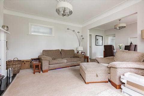 12 Aberdeen Gardens, Leigh-on-sea, SS9 3RH