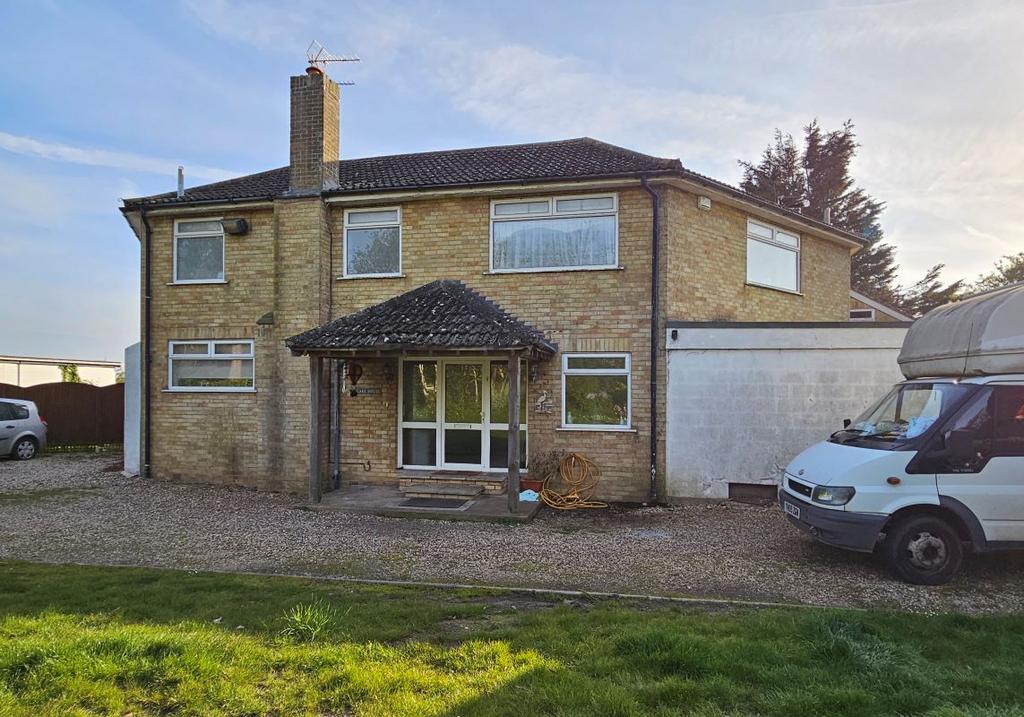 58 Mill Street, St. Osyth... 5 bed detached house £550,000
