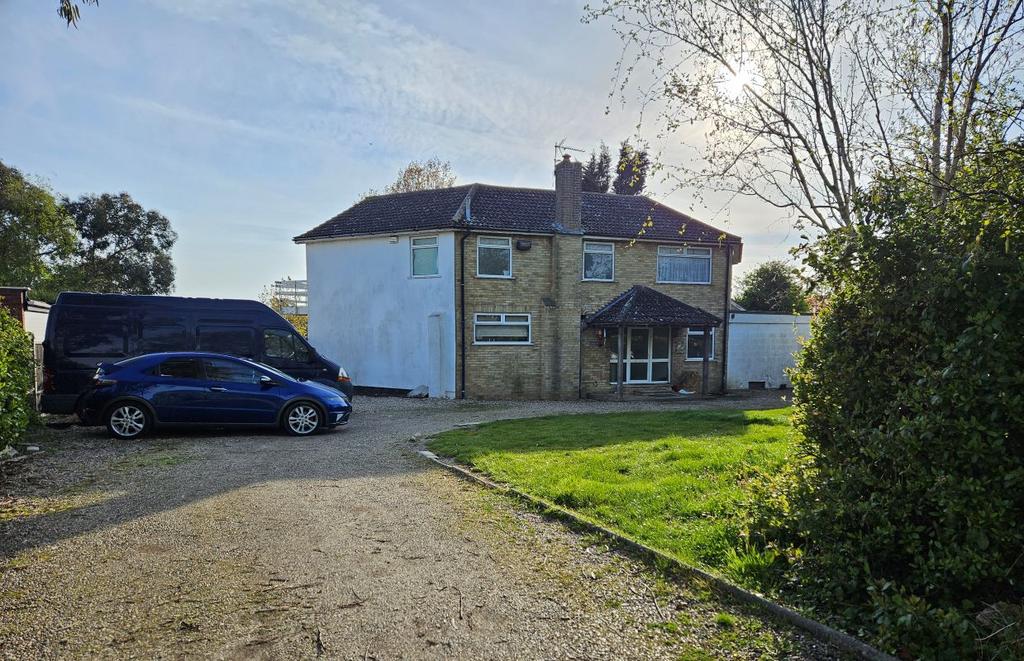 58 Mill Street, St. Osyth... 5 bed detached house £550,000