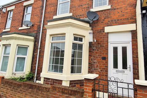 3 bedroom terraced house to rent, Split Crow Road, Gateshead NE8