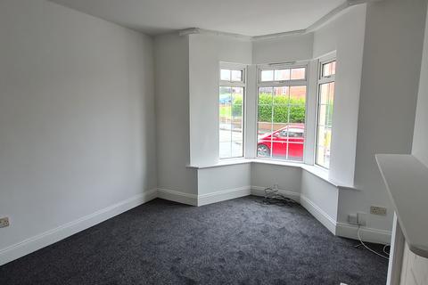 3 bedroom terraced house to rent, Split Crow Road, Gateshead NE8