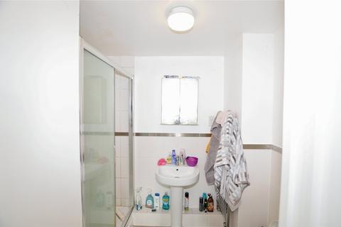 31 Blake Avenue, Basildon, SS14 2FR