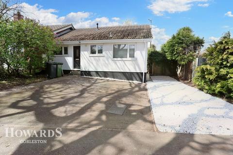 2 bedroom semi-detached bungalow for sale - Oak Road, Gorleston