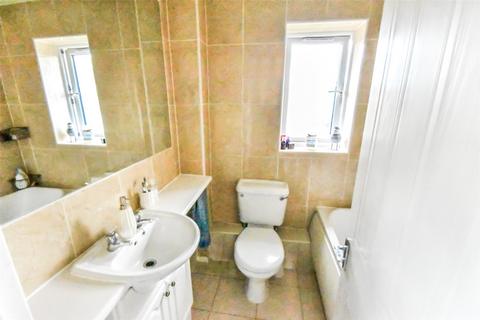 1 Derry Close, Ash Vale, Aldershot, GU12 5SR