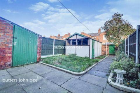 3 bedroom semi-detached house to rent, Henry Street