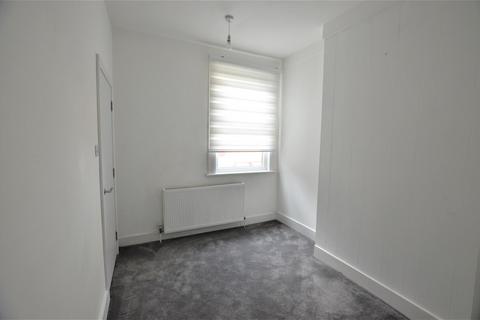 3 bedroom maisonette to rent, Turnpike Lane, London,