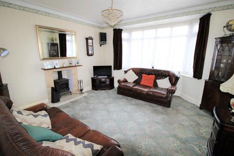 31 Waldegrave Gardens, Upminster, RM14 1UT