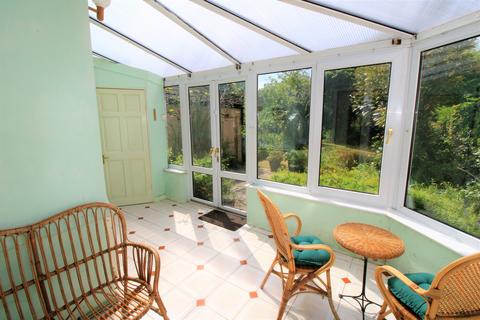 31 Waldegrave Gardens, Upminster, RM14 1UT