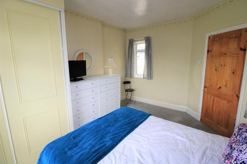 31 Waldegrave Gardens, Upminster, RM14 1UT