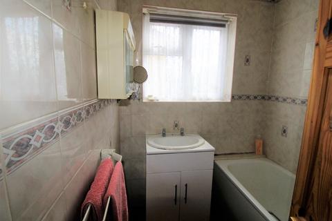 31 Waldegrave Gardens, Upminster, RM14 1UT