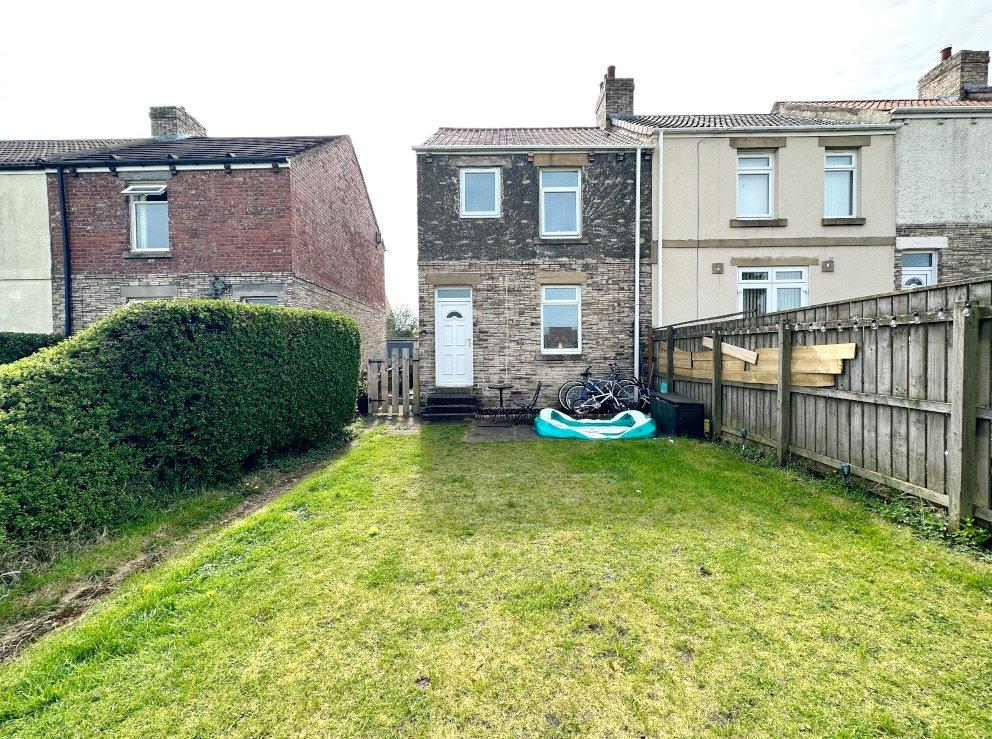 York Street, Catchgate, Stanley, DH9 3 bed end of terrace house for sale £70,000