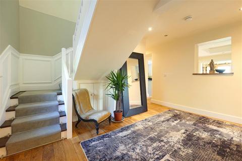 6 bedroom detached house for sale, Chesters, Mountain Street, Chilham