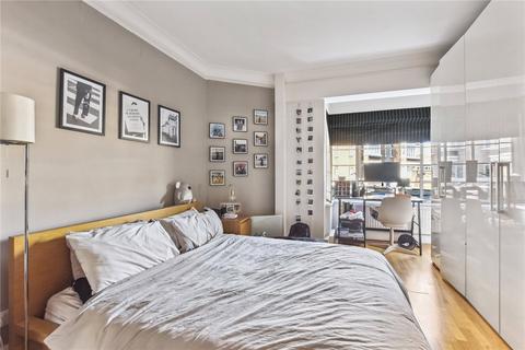 2 bedroom flat for sale, Rossmore Court, Park Road, London