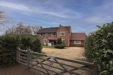 4 bedroom village house for sale, Kington Lane, Claverdon, Warwickshire, CV35