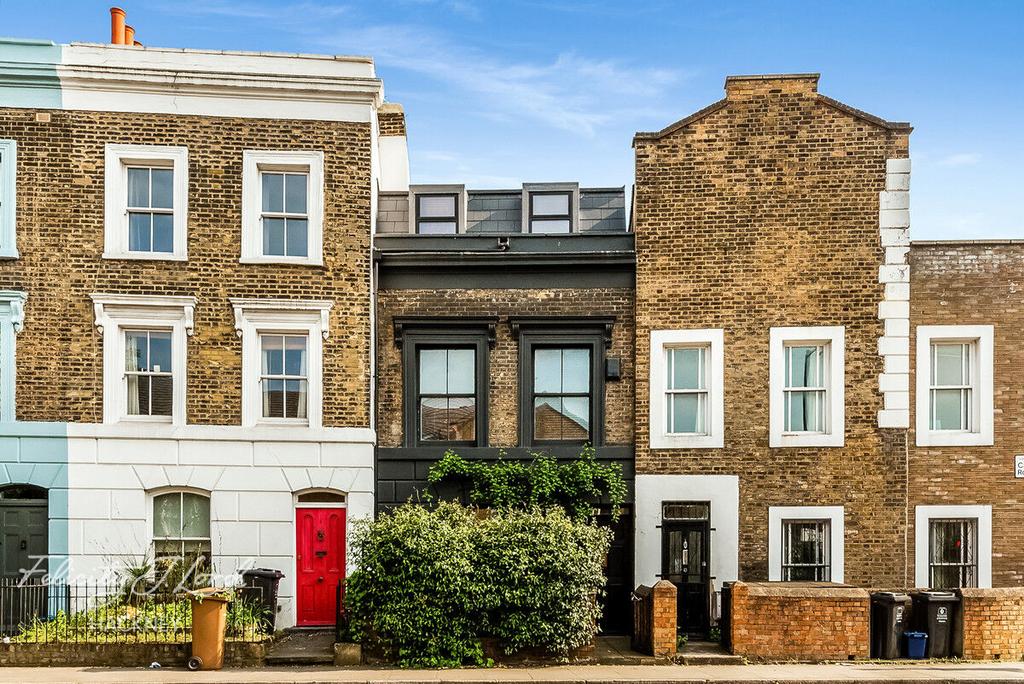 Cassland Road, Hackney, E9 4 bed terraced house £1,050,000