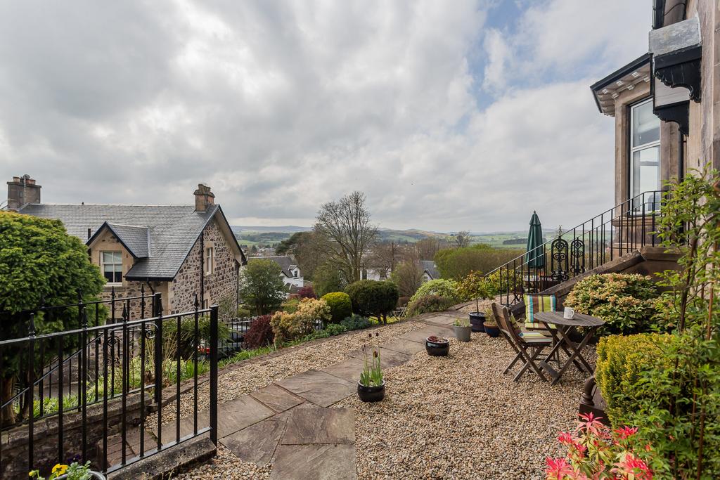 Rockcliffe, Barclaven Road, Kilmacolm, PA13 4DQ 5 bed detached house