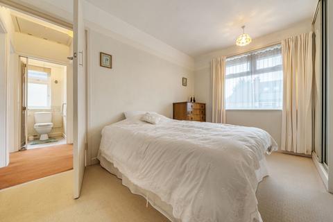 52 Beckingham Road, Guildford, GU2 8BT