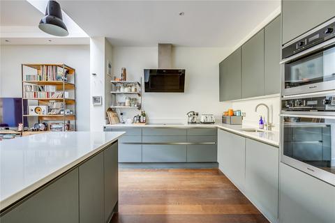 25 Granard Road, London, SW12 8UJ