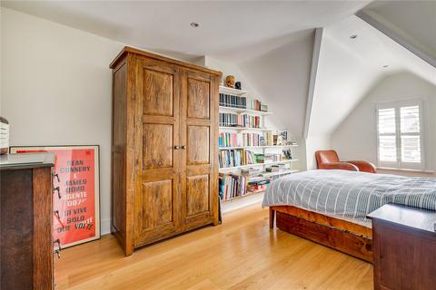 25 Granard Road, London, SW12 8UJ