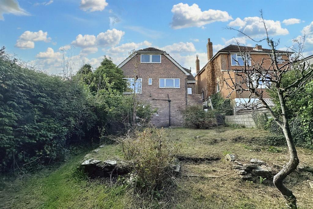 Queens Park 4 bed detached house for sale £400,000