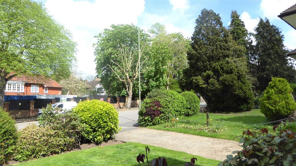 Hendon Avenue, London, N3 4 bed property to rent £4,500 pcm (£1,038 pw)