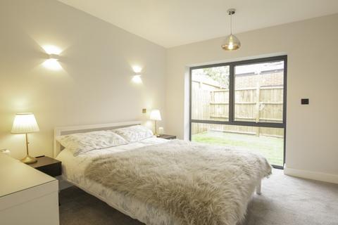 2 bedroom flat for sale, High Street, Cobham, Surrey