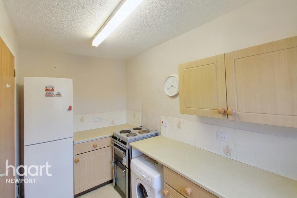 Uplands Court, Newport 1 bed apartment for sale £85,000