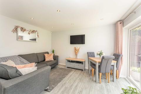 4 Webber Close, Elstree, Borehamwood, WD6 3HR
