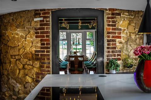 Court Lodge Oast London Road, Westerham, TN16 2DH