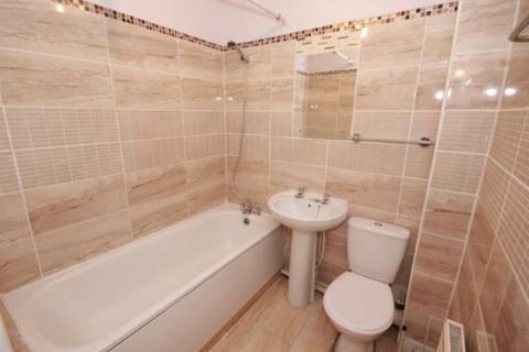 2 bedroom flat for sale, 10 Dina's Court