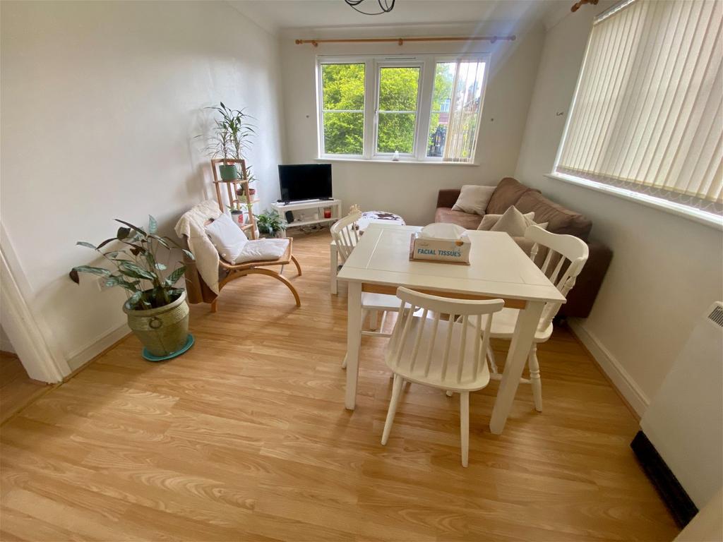 Laurieston Court, 33 Chadvil Road, Cheadle 2 bed ground floor flat for