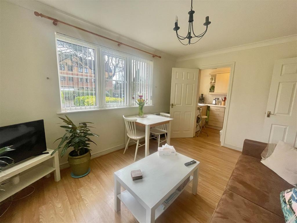 Laurieston Court, 33 Chadvil Road... 2 bed ground floor flat for sale